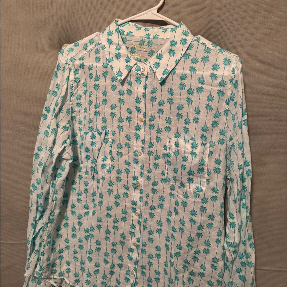 Lilly Pulitzer Green and White Casual Button Down Shirt